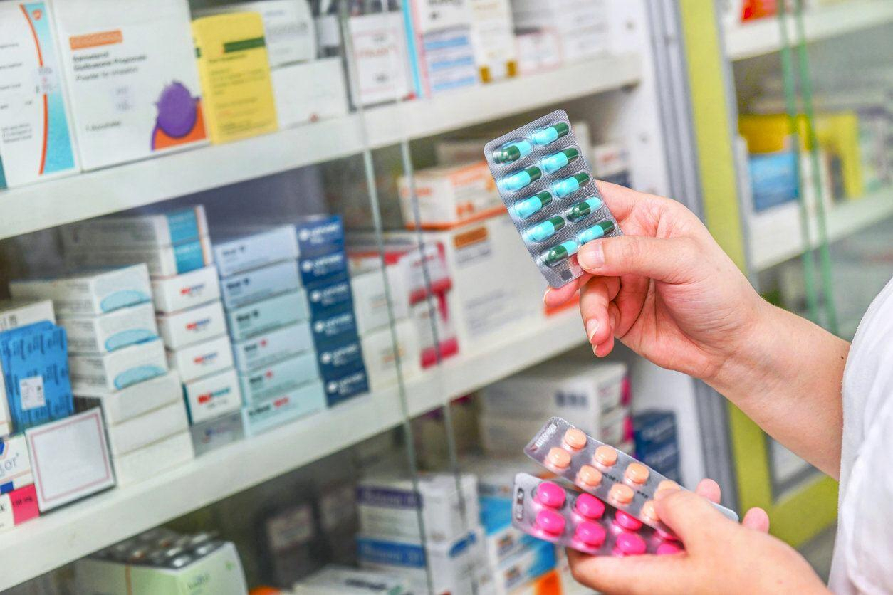 Лекарство, продаваемое в бакинских аптеках за 75 манатов, стоит в Турции в пять раз дешевле - ФОТО