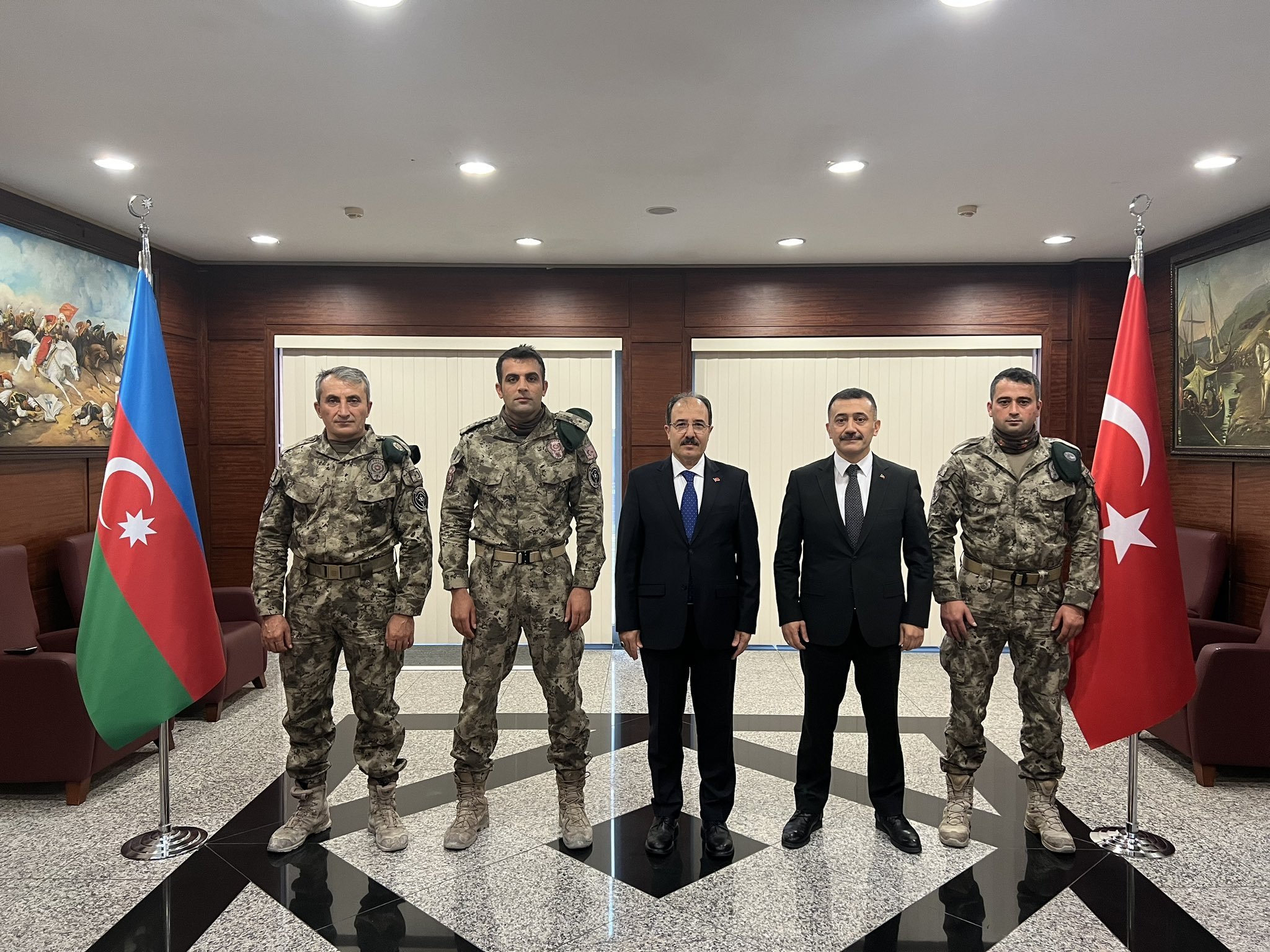 Джахит Багчи встретился в Баку с турецкими спецназовцами - ФОТО