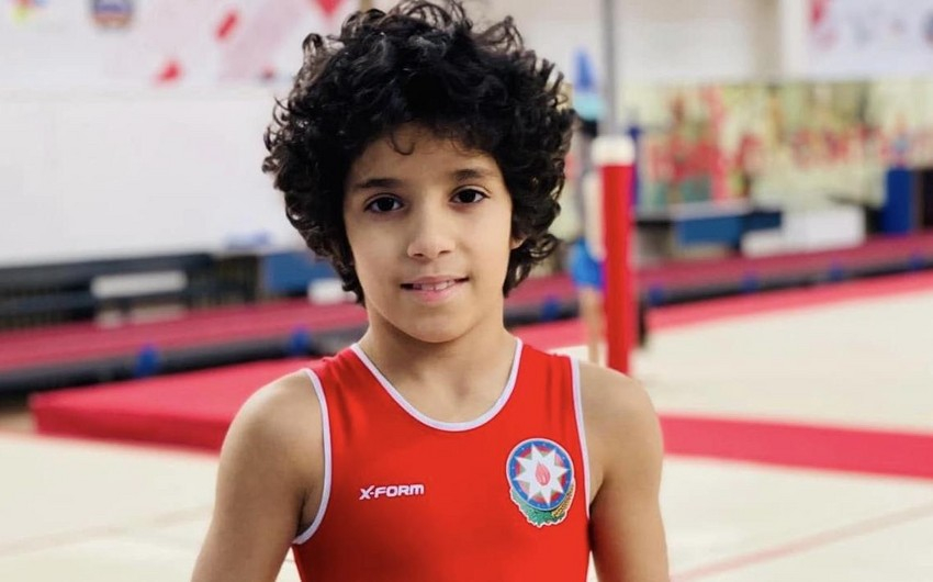 Азербайджанский гимнаст завоевал золотую медаль в России - ВИДЕО