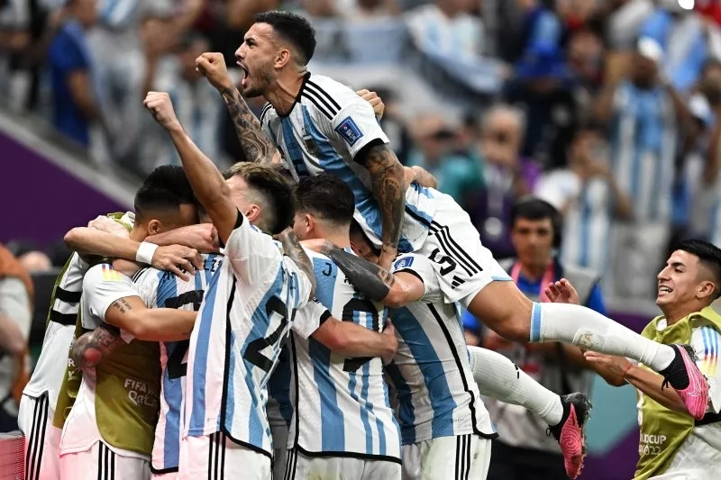 Аргентина обыграла по пенальти Нидерланды и вышла в полуфинал ЧМ