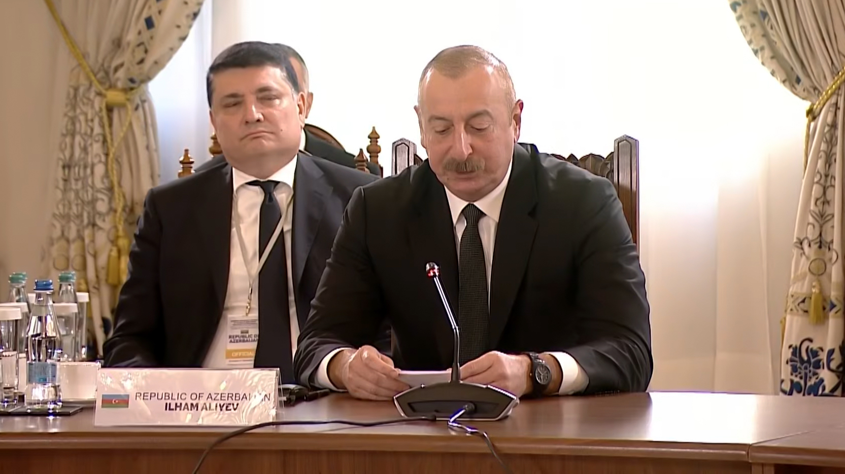 Ильхам Алиев выступил на пленарном заседании в Бухаресте - ОБНОВЛЕНО + ВИДЕО