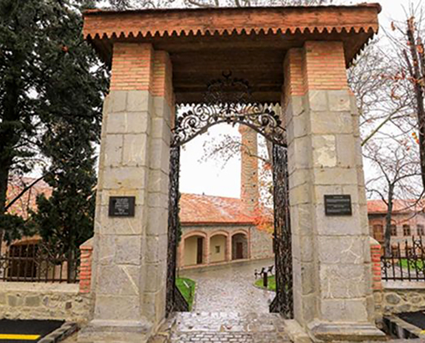 Фондом Гейдара Алиева восстановлен комплекс Шекинской ханской мечети-кладбища