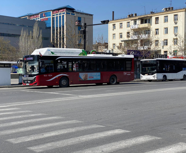 В Баку временно меняется конечная остановка одного из маршрутов