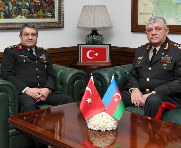 Азербайджанский и турецкие генералы обсудили вопросы военного сотрудничества