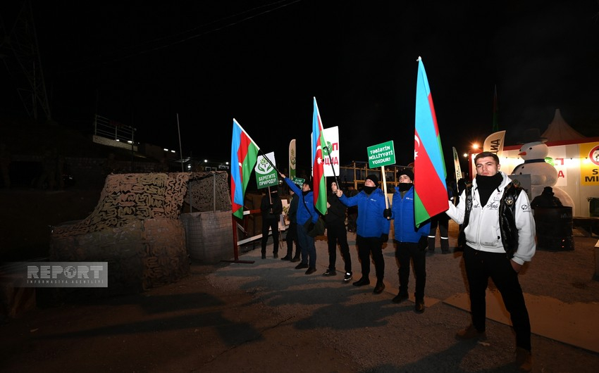 Акция протеста на дороге Ханкенди-Лачын продолжается и в вечерние часы - ФОТО