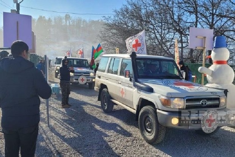 Сегодня по дороге Ханкенди-Лачын беспрепятственно проехали 29 автомобилей миротворцев - ОБНОВЛЕНО