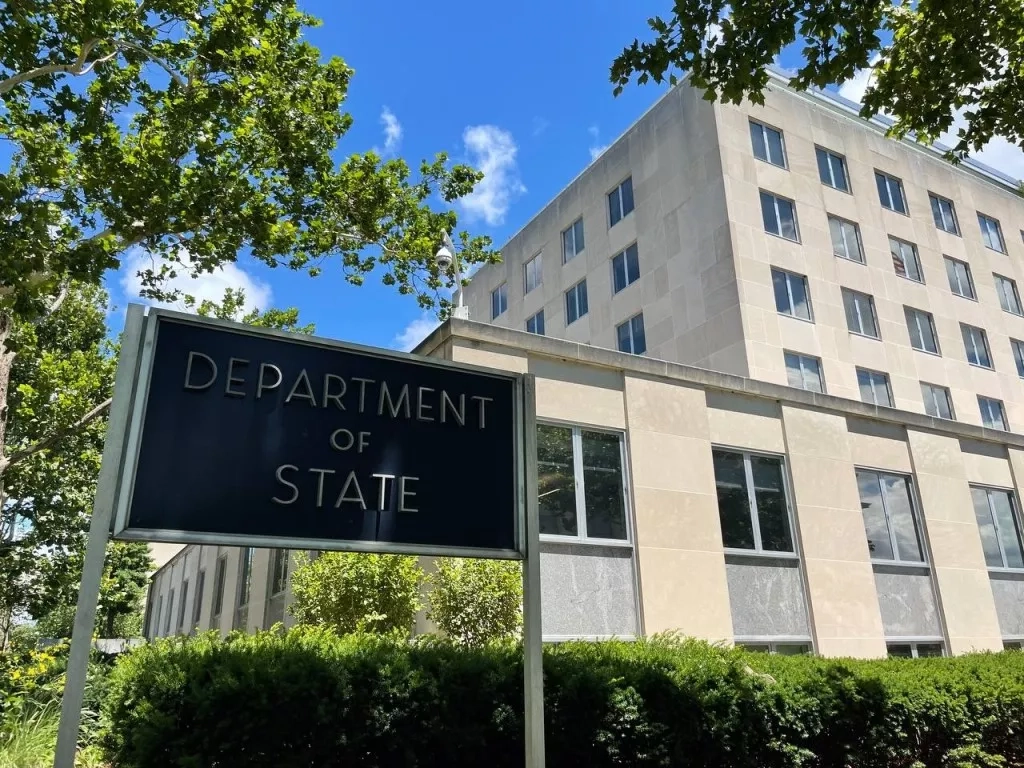 Госдепартамент США осудил нападение на посольство Азербайджана в Иране - ФОТО