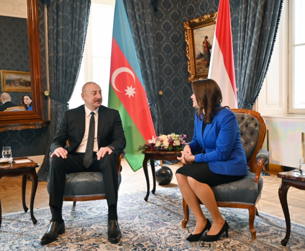 Состоялась встреча Президентов Азербайджана и Венгрии в формате один на один - ФОТО