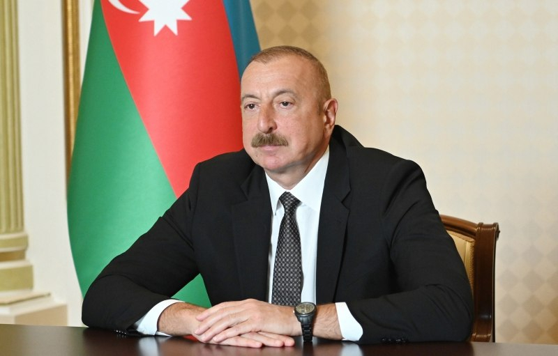 Президент Азербайджана наградил группу представителей молодежи - СПИСОК