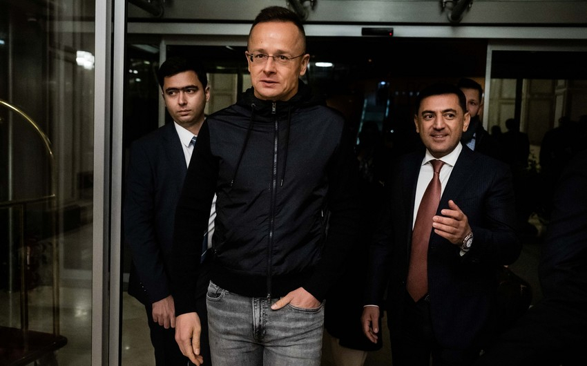 Глава МИД Венгрии прибыл с визитом в Азербайджан - ФОТО