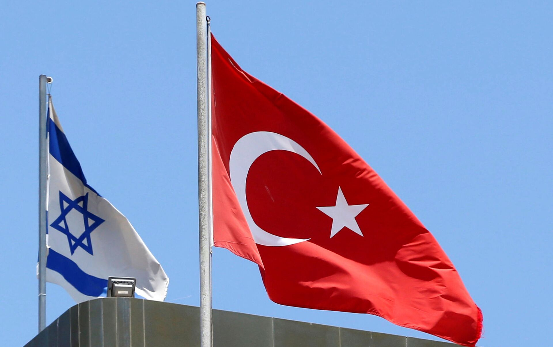 Израиль соболезнует Турции: Наши сердца и молитвы с турецким народом - ФОТО