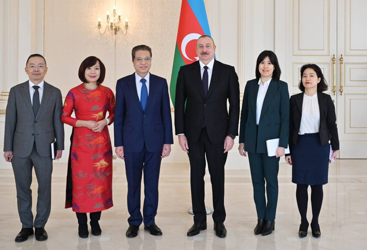 Ильхам Алиев принял верительные грамоты новоназначенного посла Вьетнама в Азербайджане - ОБНОВЛЕНО + ФОТО