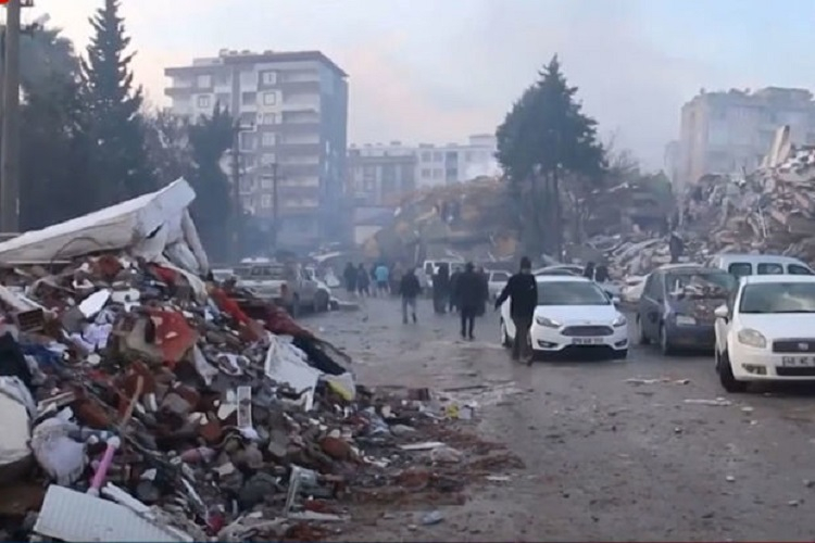 Baku TV в Малатье: мольба о помощи от пострадавшей при землетрясении - ВИДЕО