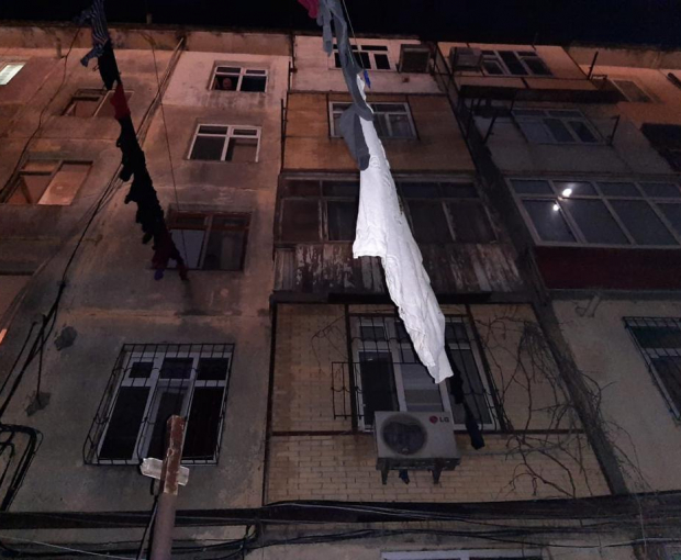 Взрыв в многоэтажном здании в Баку: