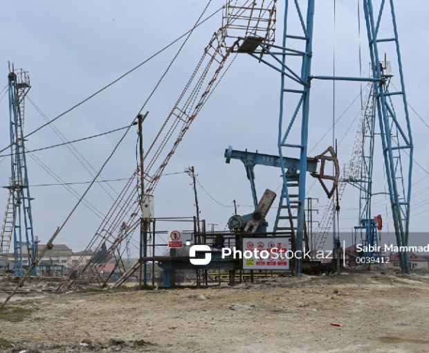 Цена азербайджанской нефти упала ниже 85 долларов