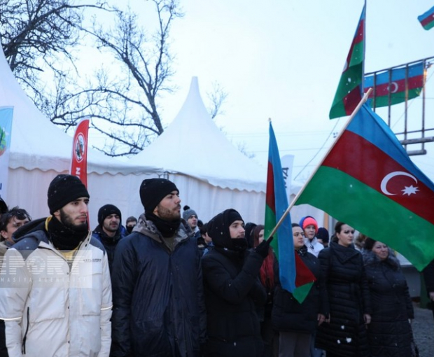 Несмотря на морозную погоду, акция протеста на дороге Ханкенди-Лачын продолжается уже 54-й день