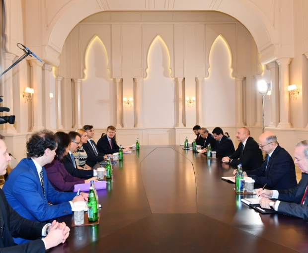 Президент Ильхам Алиев принял делегацию во главе с комиссаром Европейского союза - ФОТО