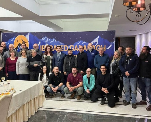 Хикмет Гаджиев встретился с международными путешественниками, совершившими визит в Карабах - ФОТО