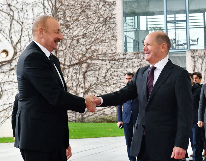 В Берлине состоялась встреча Ильхама Алиева с Канцлером Германии один на один - ФОТО