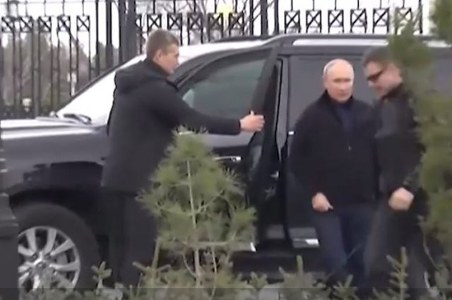 Путин впервые посетил оккупированный Мариуполь - ВИДЕО