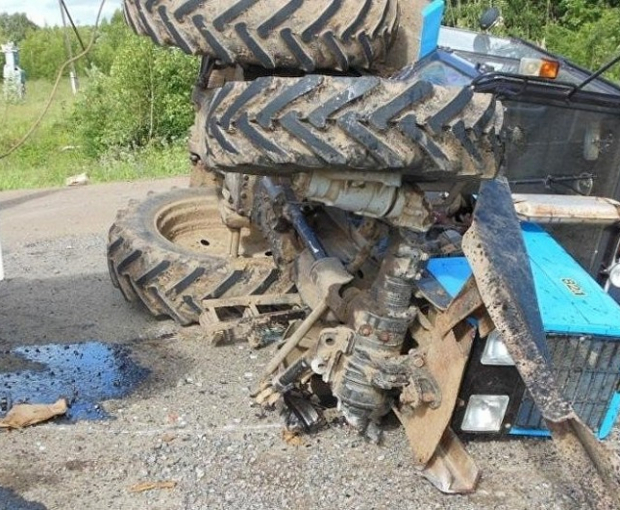 В Кельбаджарском районе перевернулся трактор: есть пострадавший