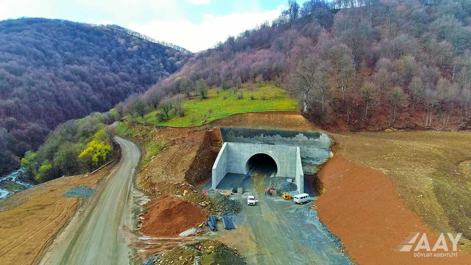 Строительство автодороги Тоганалы-Кяльбаджар-Истису и Муровдагского тоннеля продолжается - ВИДЕО