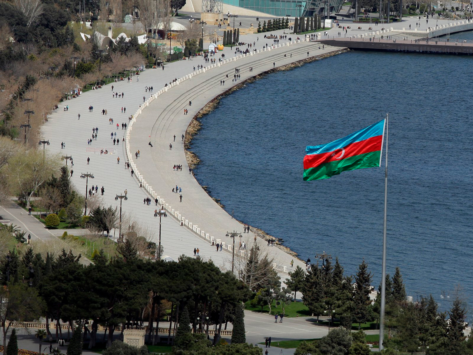 76,8% населения Азербайджана считают, что Иран защищает интересы Армении в регионе