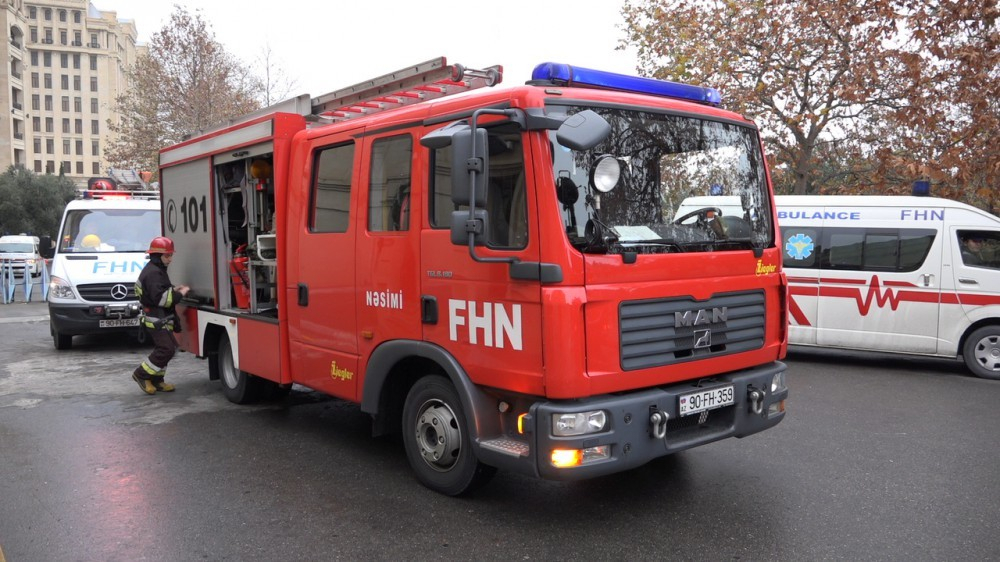 TƏBİB: Из-за пожара в больнице в Гяндже эвакуированы 58 человек - ОБНОВЛЕНО + ФОТО