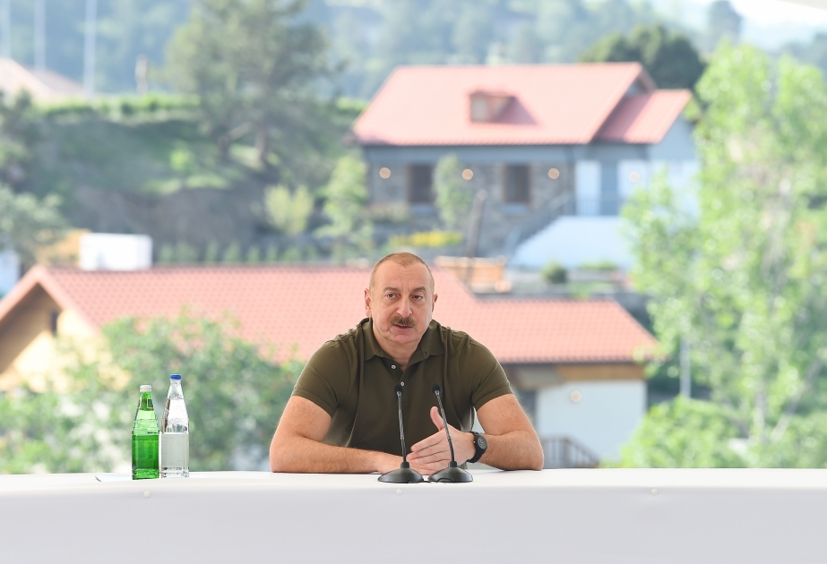 Ильхам Алиев рассказал о военнослужащих, которые некоторое время назад, заблудившись, перешли на территорию Армении