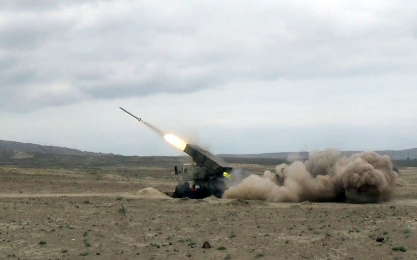Продолжаются учения ракетно-артиллерийских войск - ВИДЕО