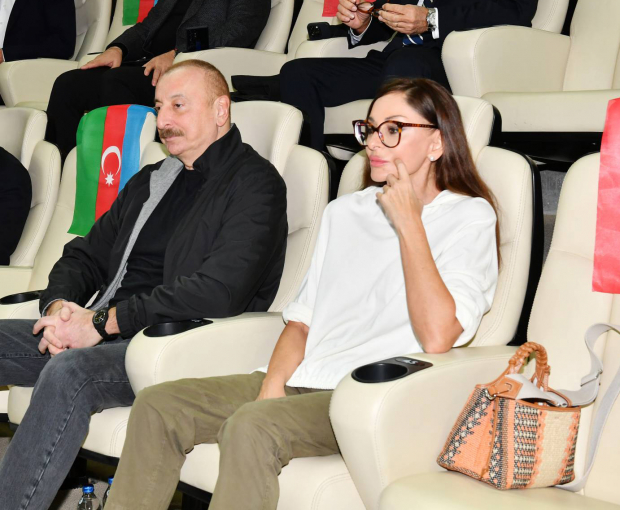 Ильхам Алиев и Мехрибан Алиева наблюдали за церемонией открытия ЧМ по тхэквондо - ОБНОВЛЕНО + ФОТО/ВИДЕО