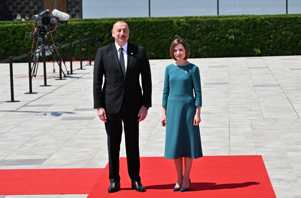 Ильхам Алиев принял участие в открытии саммита Европейского политического сообщества - ОБНОВЛЕНО + ПРЯМОЙ ЭФИР