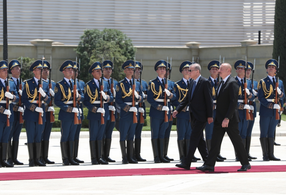 Состоялась церемония официальной встречи Реджепа Тайипа Эрдогана - ОБНОВЛЕНО + ВИДЕО