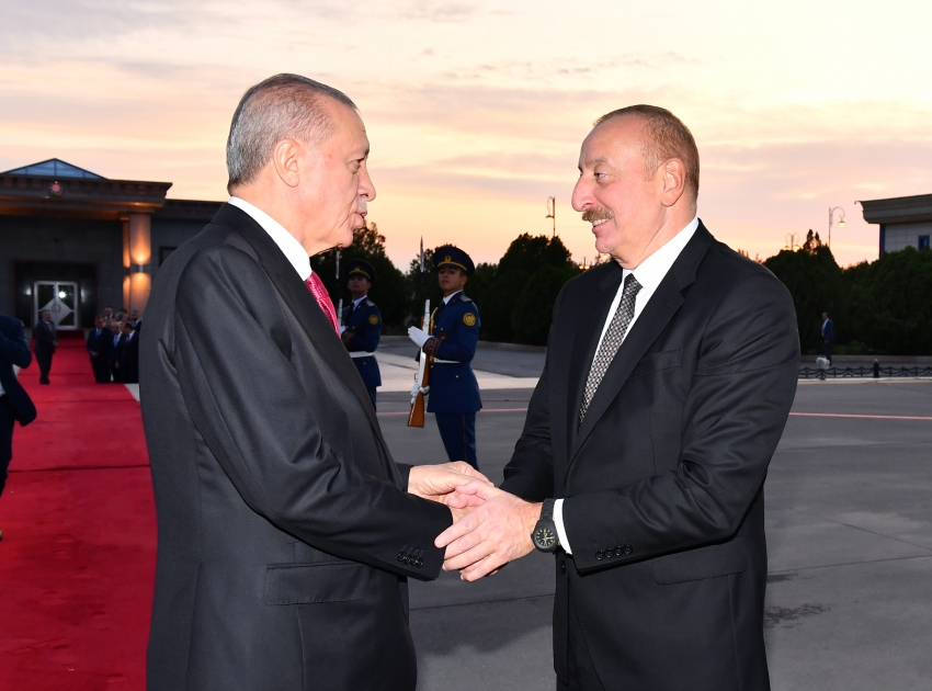 Завершился официальный визит президента Турции в Азербайджан - ФОТО