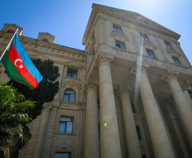 Официальный Баку ответил министру иностранных дел Франции
