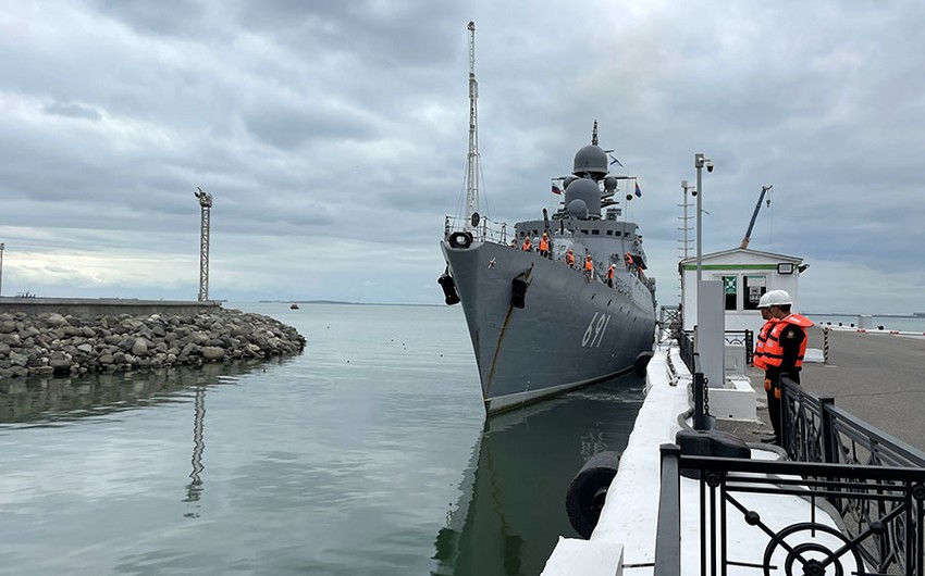 Корабли Каспийской флотилии России прибыли с дружественным визитом в Баку - ФОТО