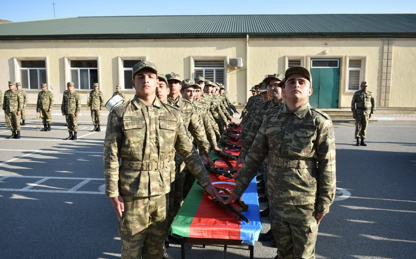 В Азербайджане завершился очередной призыв на военную службу