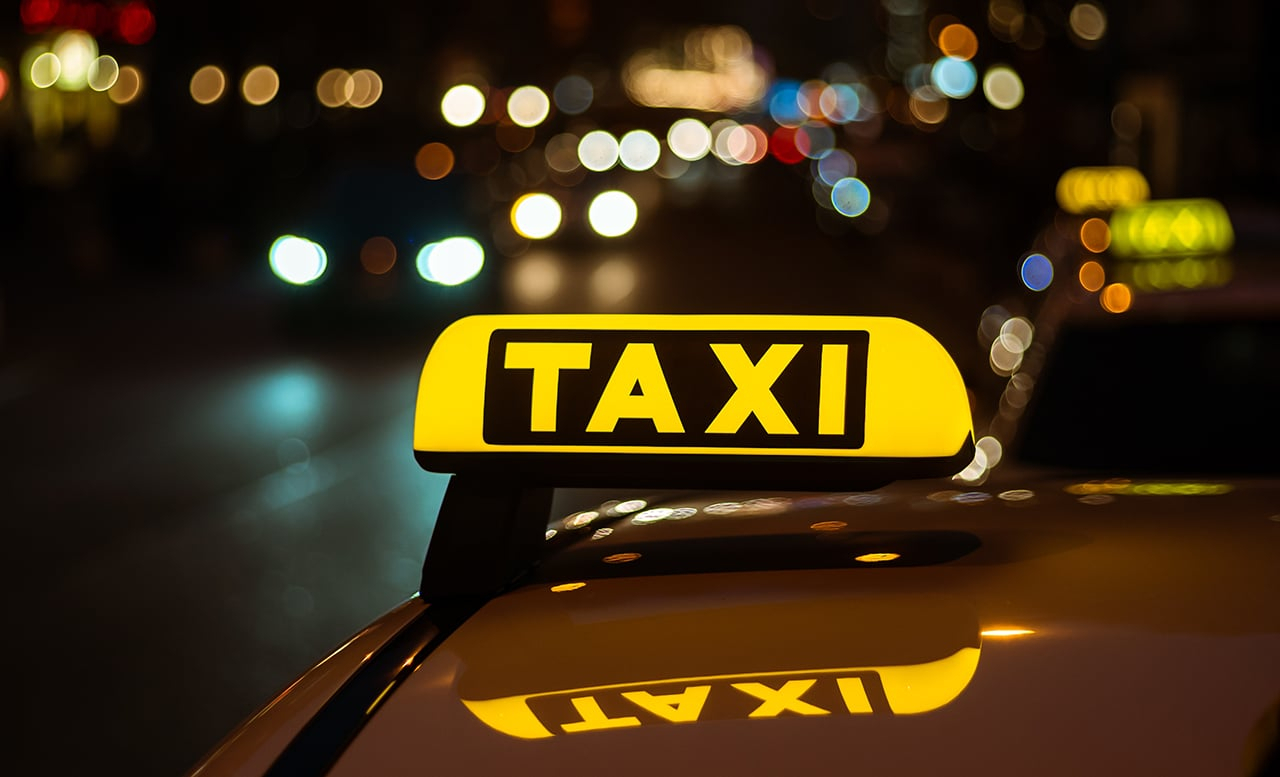 В AYNA прокомментировали информацию о выдаче водителям такси свидетельств без участия в тренингах - ФОТО