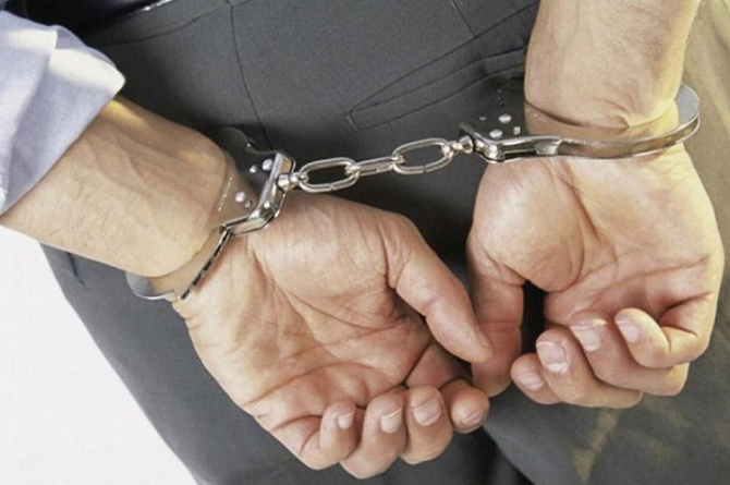 В Баку арестован мужчина, похитивший около полумиллиона манатов у бизнесмена