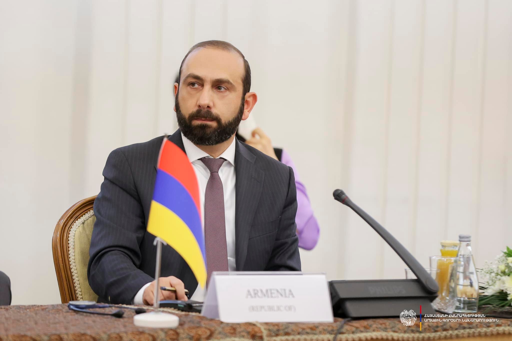 Армения заявила о готовности к встрече с Азербайджаном для финализации мирного договора