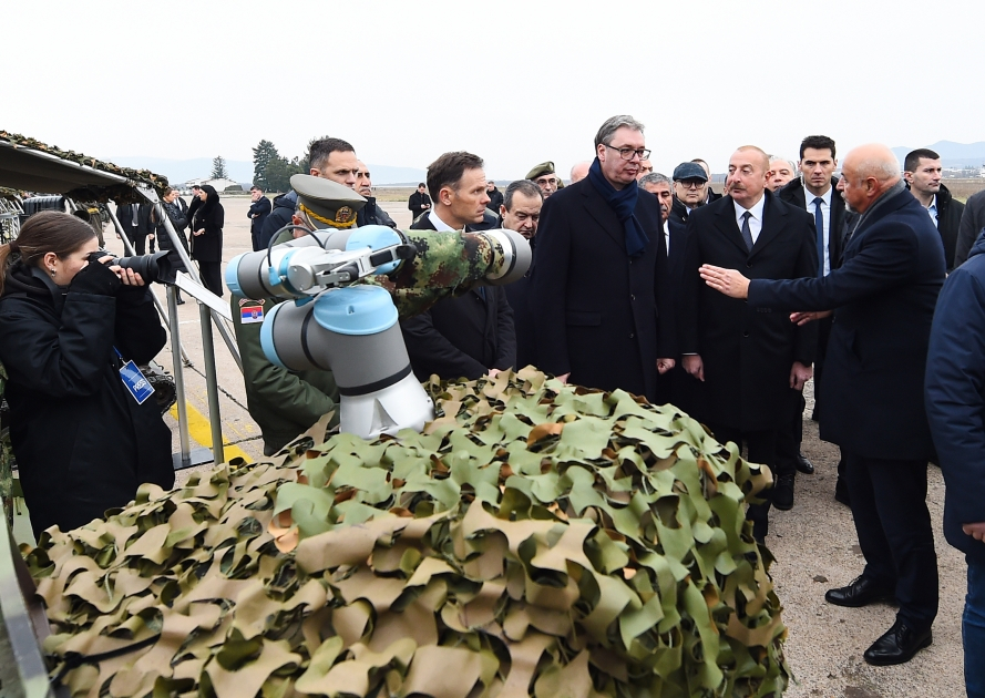 Президенты Ильхам Алиев и Александар Вучич осмотрели военную технику и оборудование - ФОТО