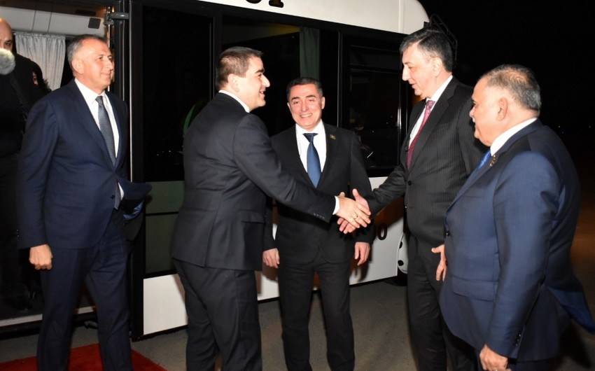 Председатель парламента Грузии прибыл с официальным визитом в Азербайджан - ФОТО
