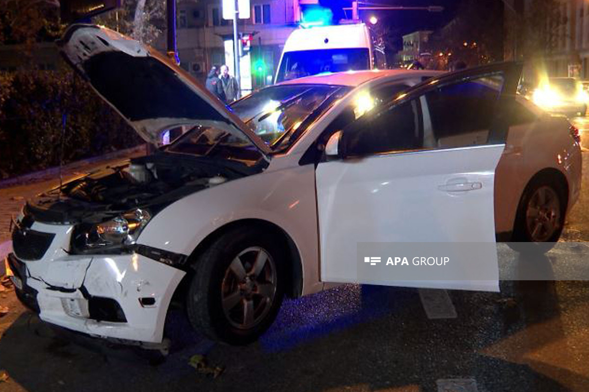В Баку произошла цепная авария, есть пострадавшие - ФОТО