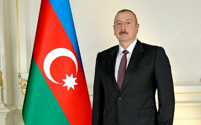 Президент Ильхам Алиев поделился публикацией в связи с Днем памяти общенационального лидера - ФОТО
