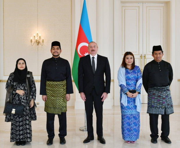 Президент принял верительные грамоты новоназначенного посла Малайзии в Азербайджане - ОБНОВЛЕНО + ФОТО