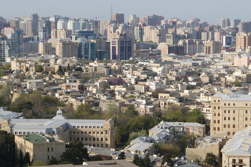Миллион манатов за сотку: эксперт о причине роста цен на земельные участки в Баку