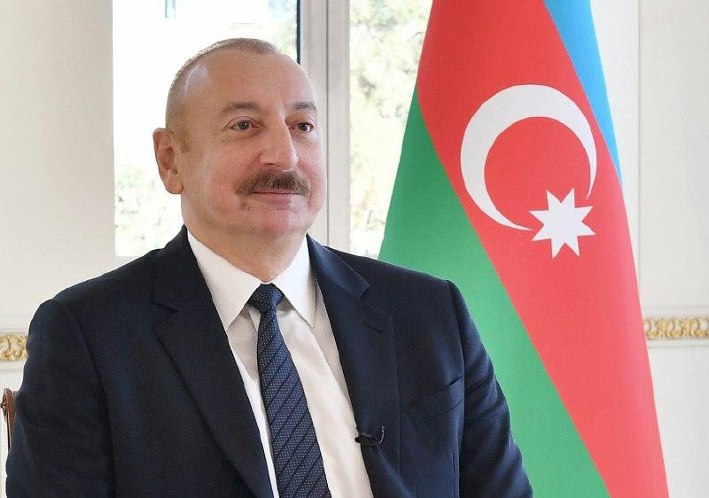 Политические партии Азербайджана поздравляют Ильхама Алиева - ОБНОВЛЕНО