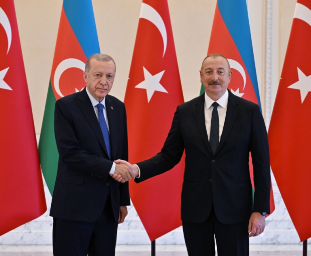 Официальный визит Президента Ильхама Алиева в Турцию остается в центре внимания турецких СМИ - ФОТО