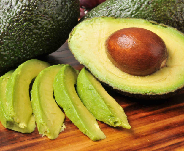 Ученые выяснили, как употребление авокадо влияет на уровень холестерина в крови