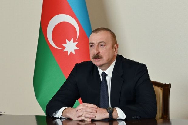 Ильхам Алиев наградил Аскера Расулова орденом